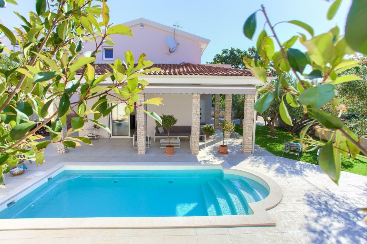 Villa Vale Kornic Exterior photo